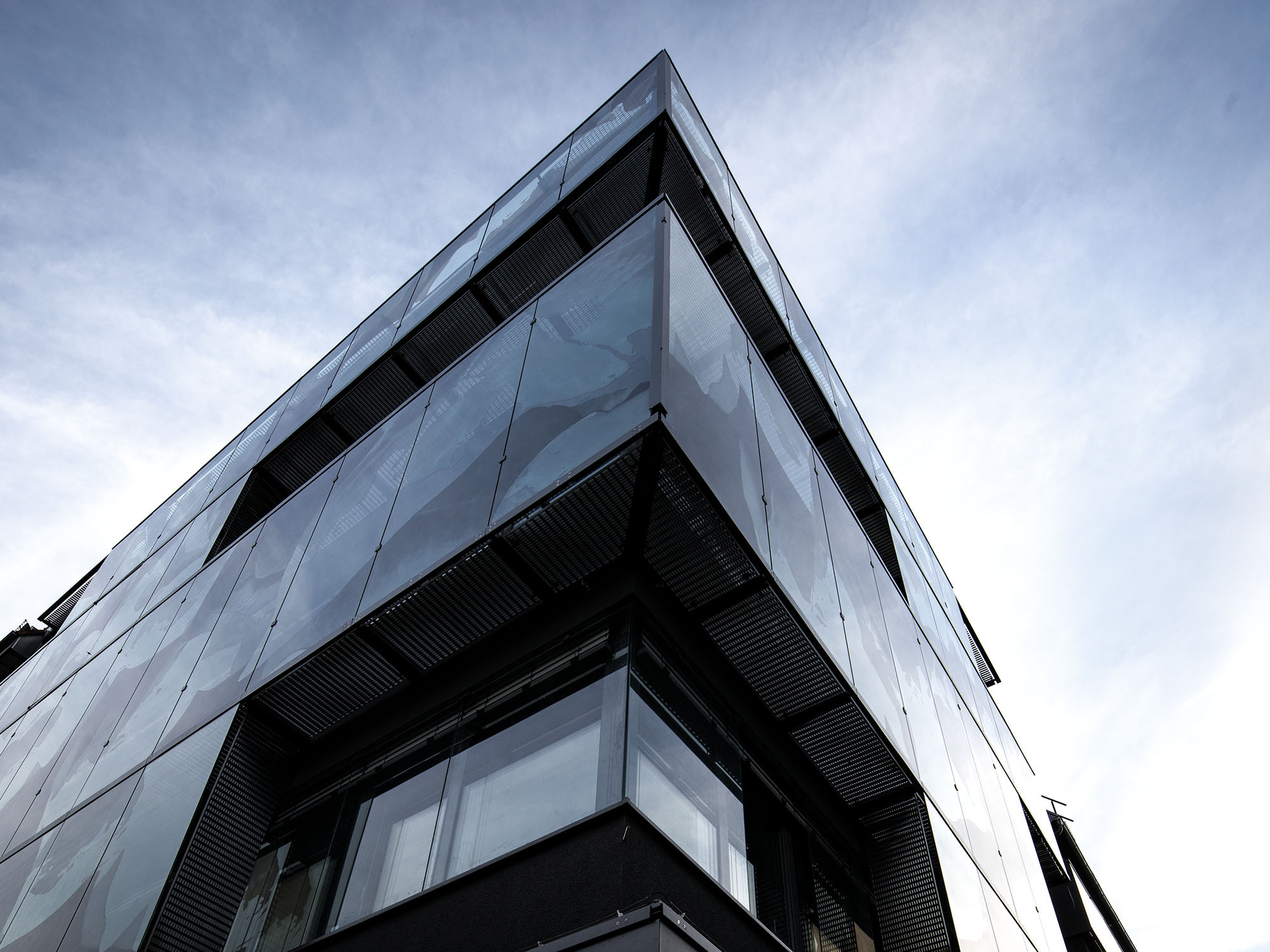 06 kleine image-gallery 2000x1500px referenzen außen bw 8