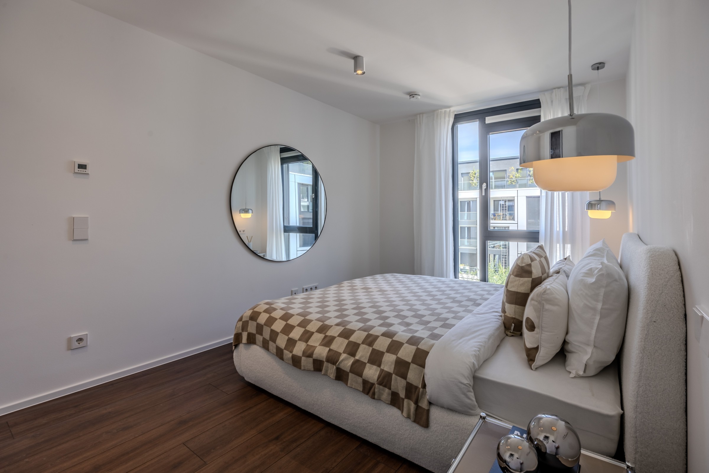 5 7576-HDR.jpg