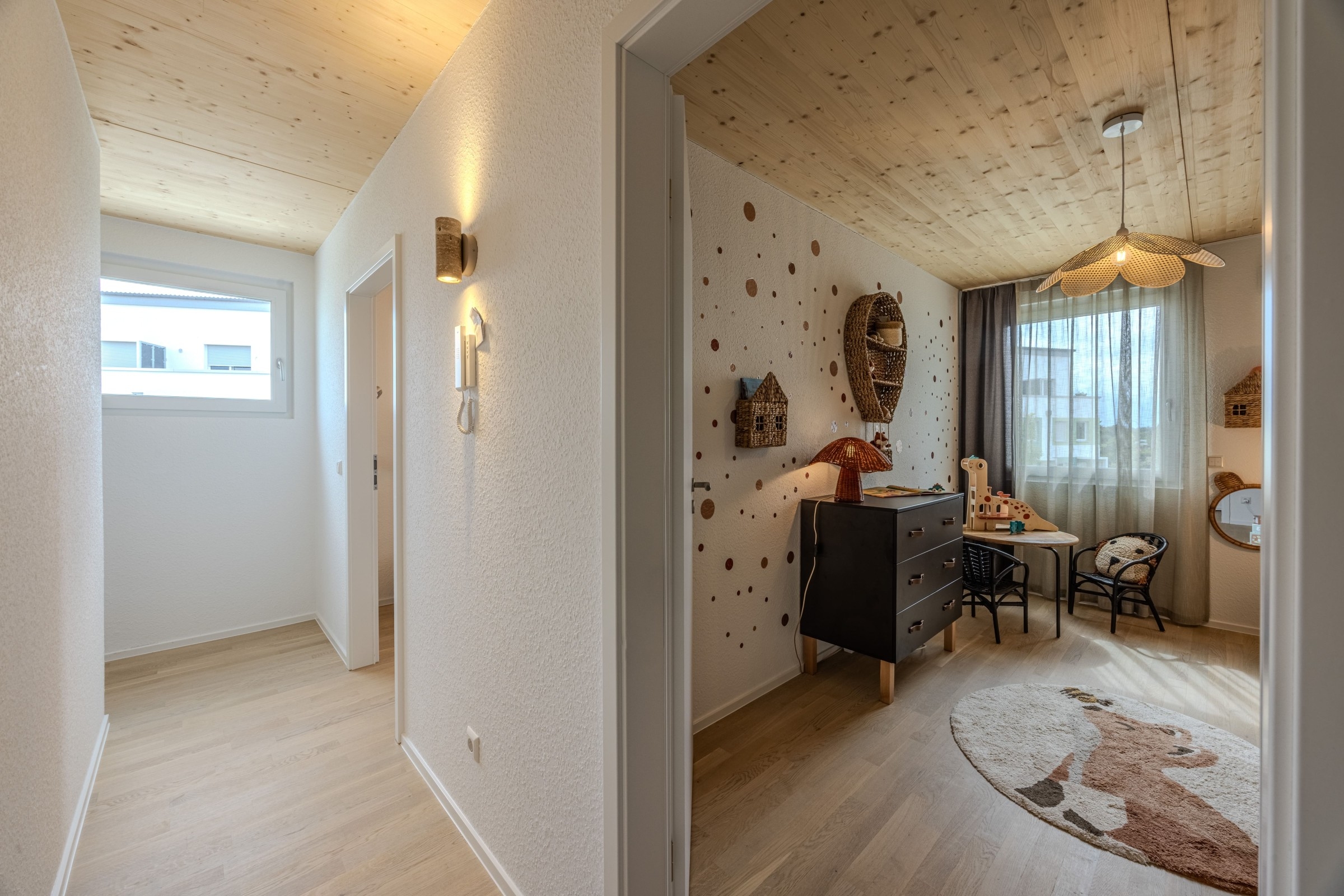 Flur mit Kinderzimmer.jpg