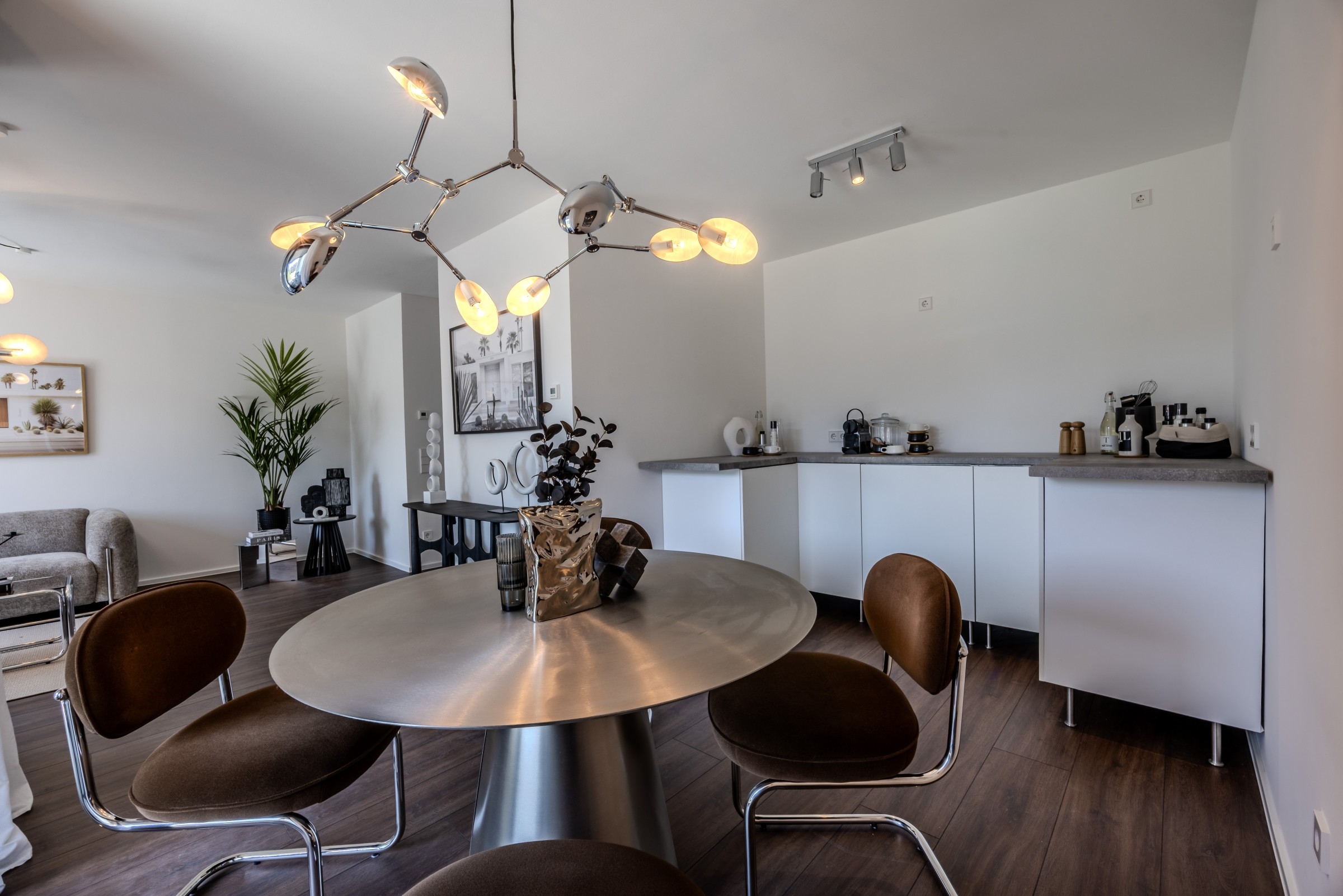 5 7911-HDR.jpg